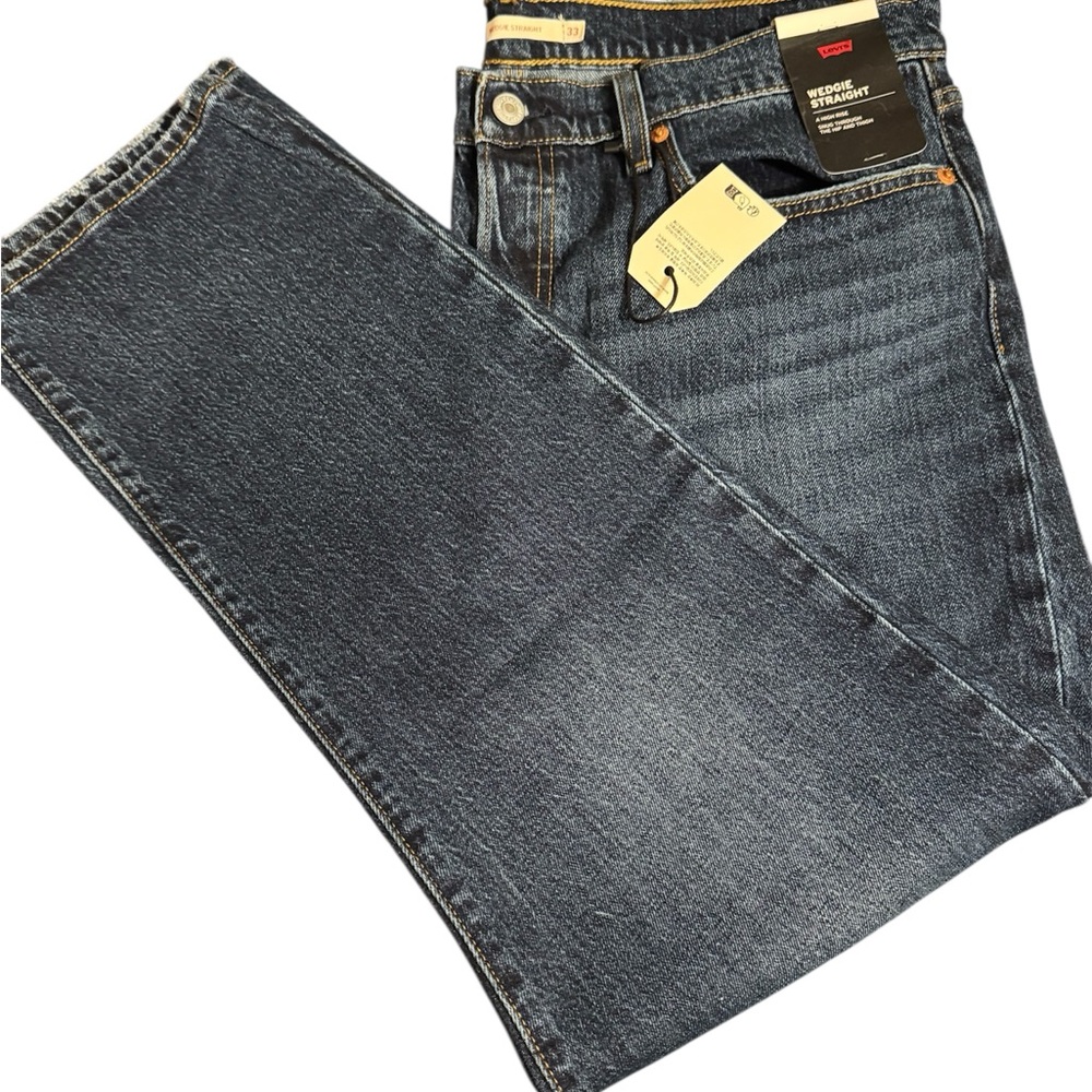 Levi's Women's wedgie straight
